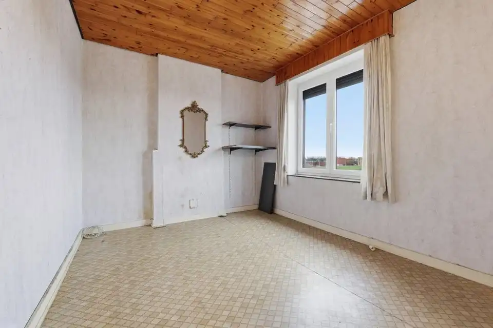 TE RENOVEREN GEZINSWONING OP EEN MOOI PERCEEL IN ZEPPEREN foto 21