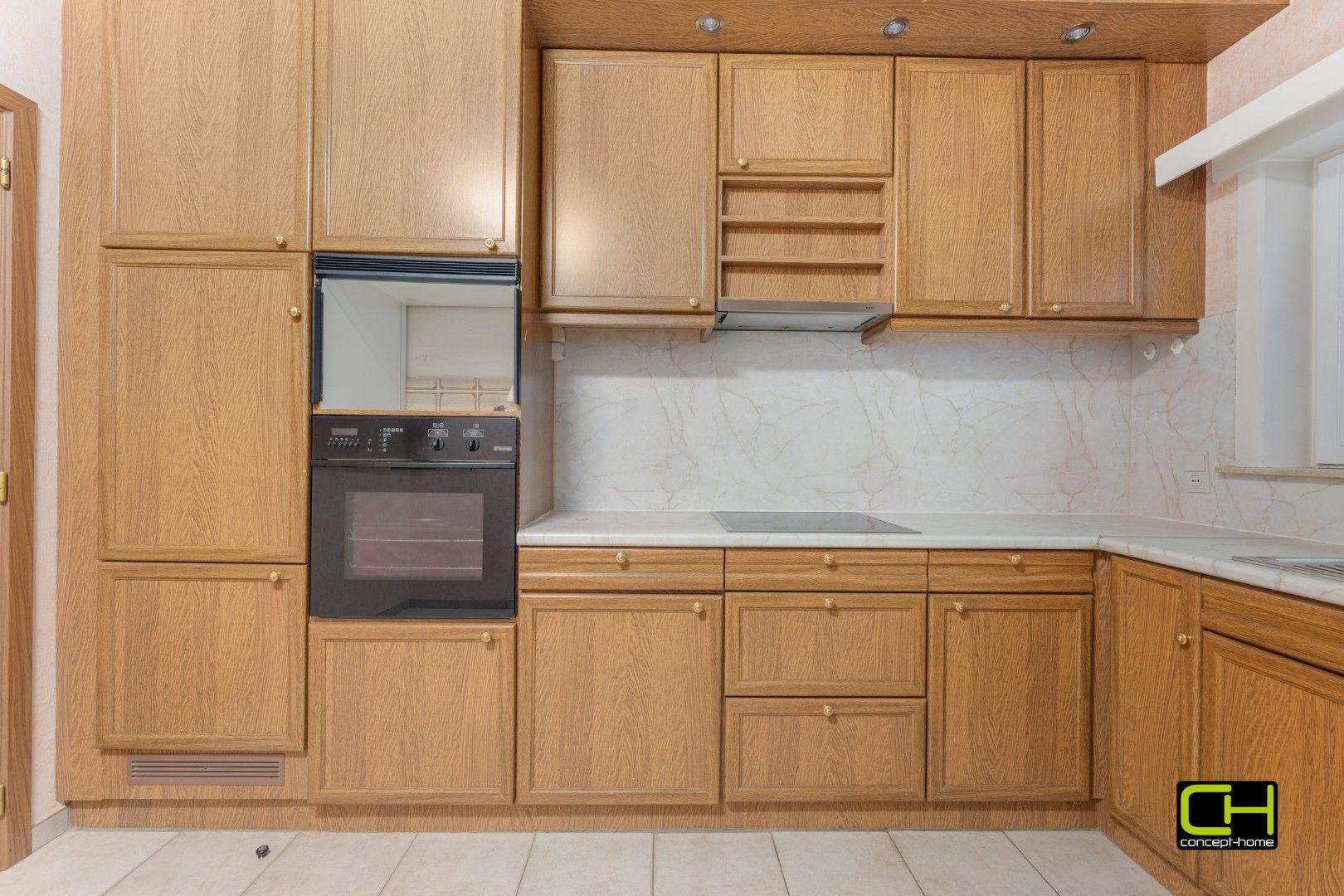 Bungalow woning met twee slaapkamers + bureaukamer te koop in Lievegem foto 5