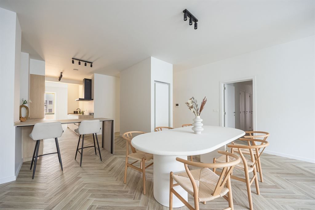 Stijlvol gerenoveerd gelijkvloers appartement foto 6