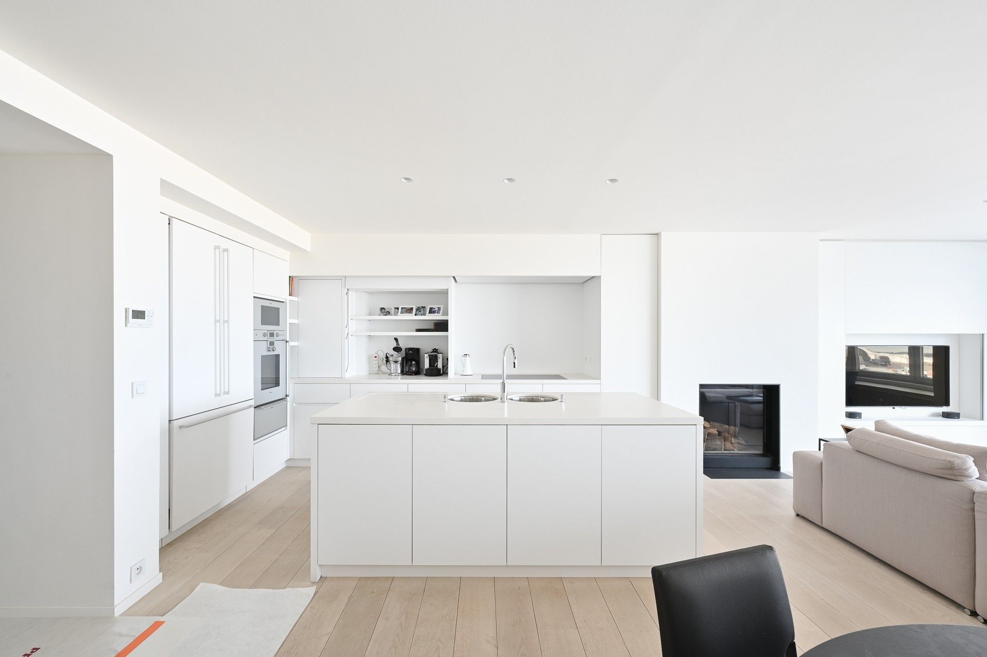 Prachtig appartement op de zeedijk vlakbij het Rubensplein te Knokke foto 5