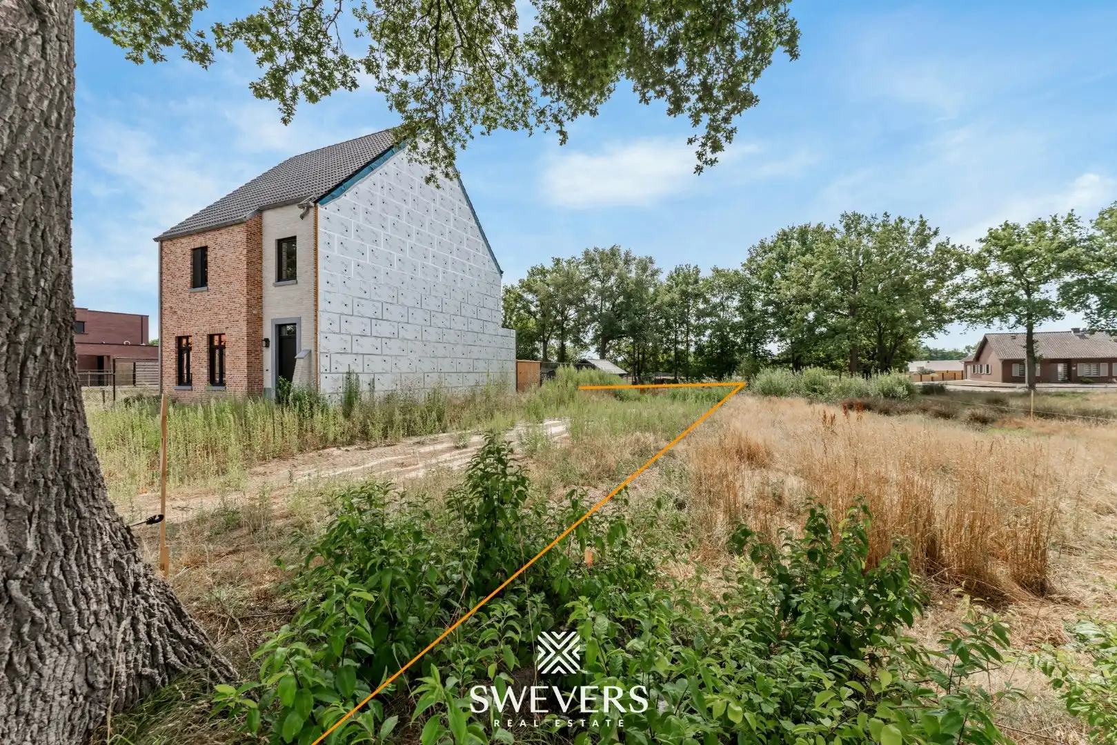 Bouwgrond van 6a 14ca voor halfopen bebouwing op rustige locatie foto 6