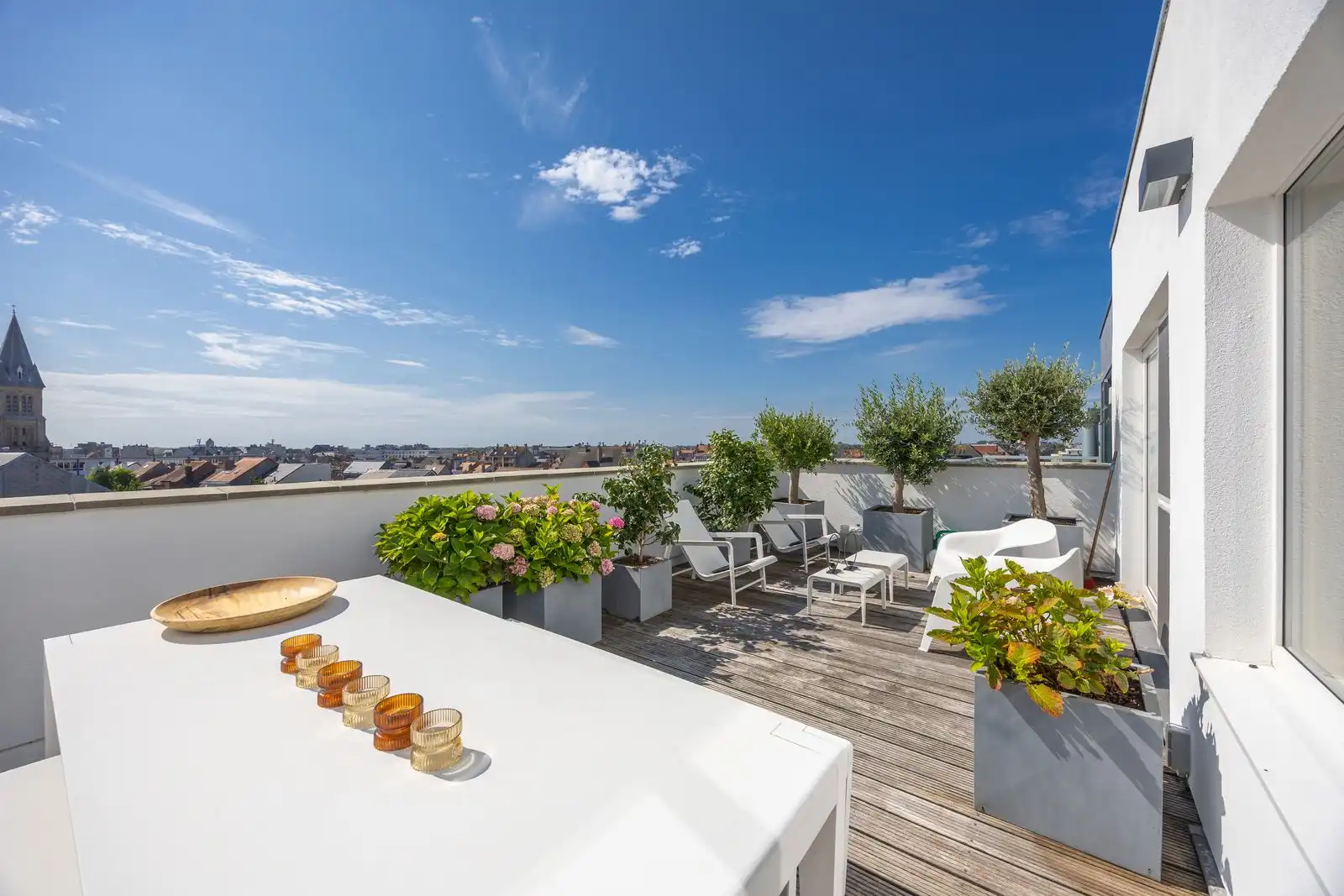 Luxueuze penthouse met zonovergoten terrassen pal aan zee! foto 3