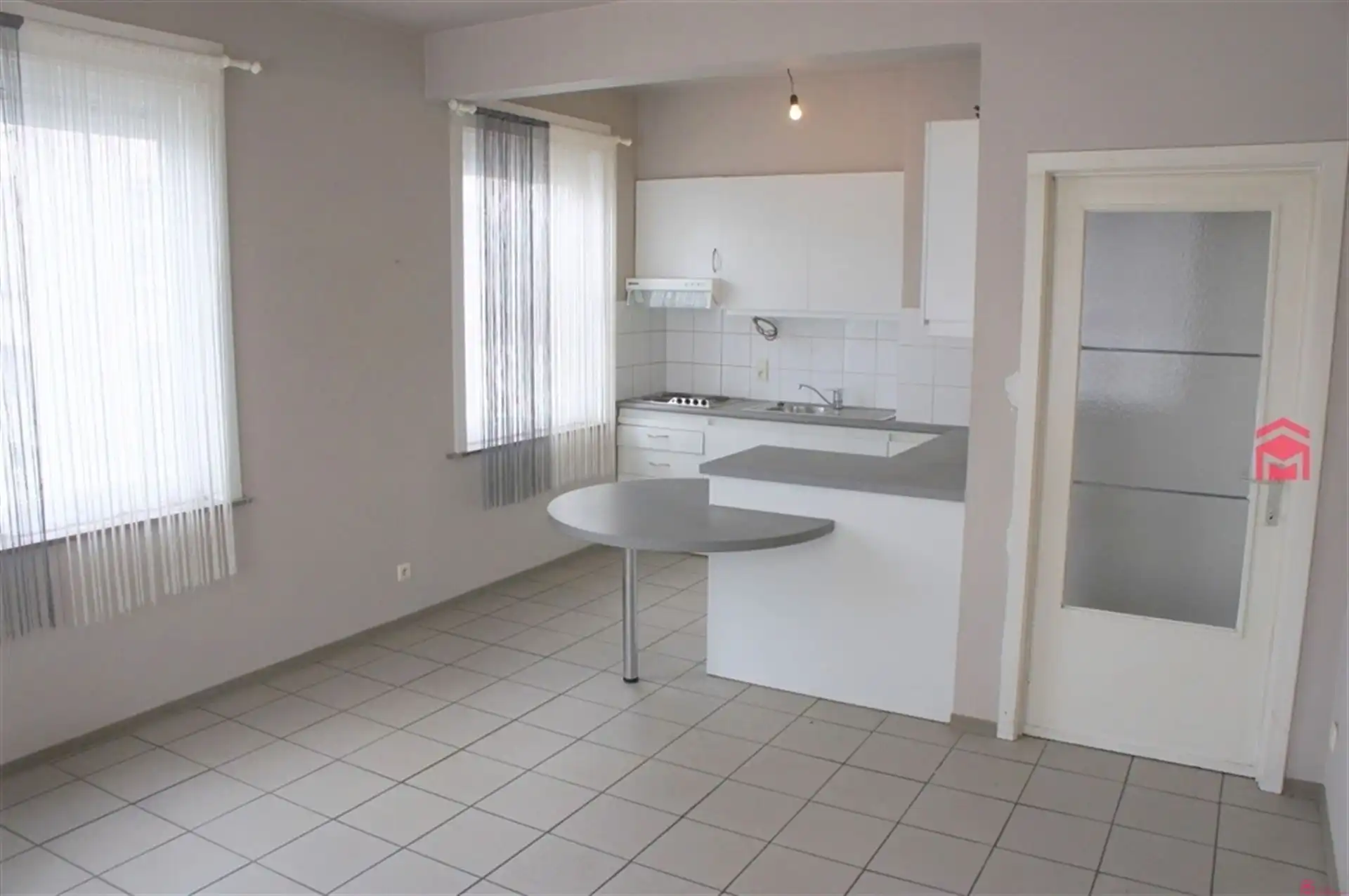 Centraal gelegen hoekappartement foto 3