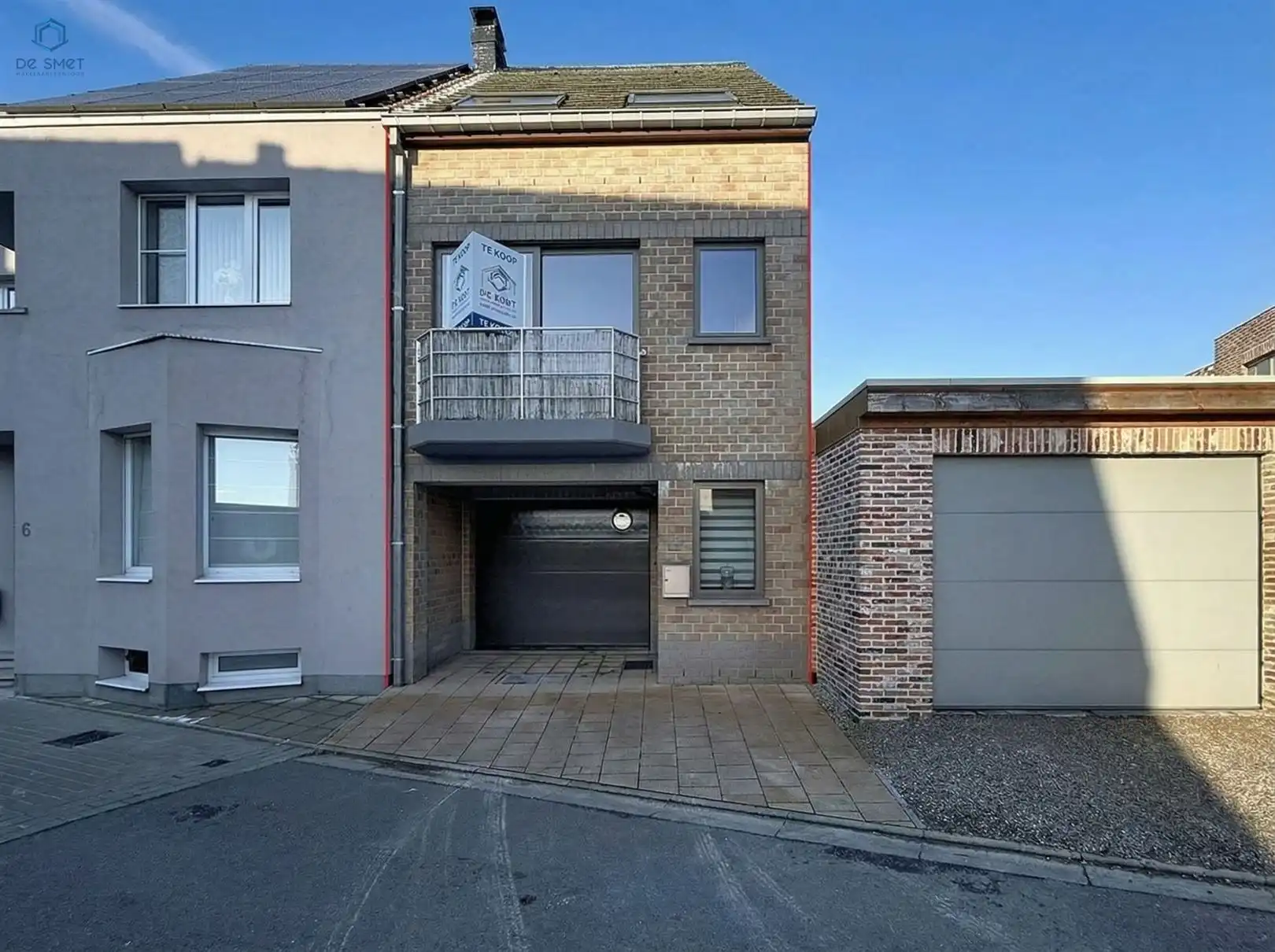 Instapklare gezinswoning met garage, tuin en 2 slaapkamers in Lierde foto {{pictureIndex}}