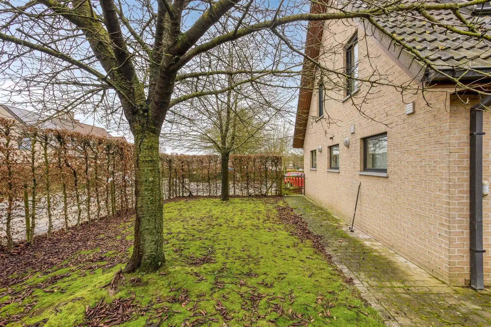 Instapklare villa met 4 kamers en garage op 6a 79ca foto 26