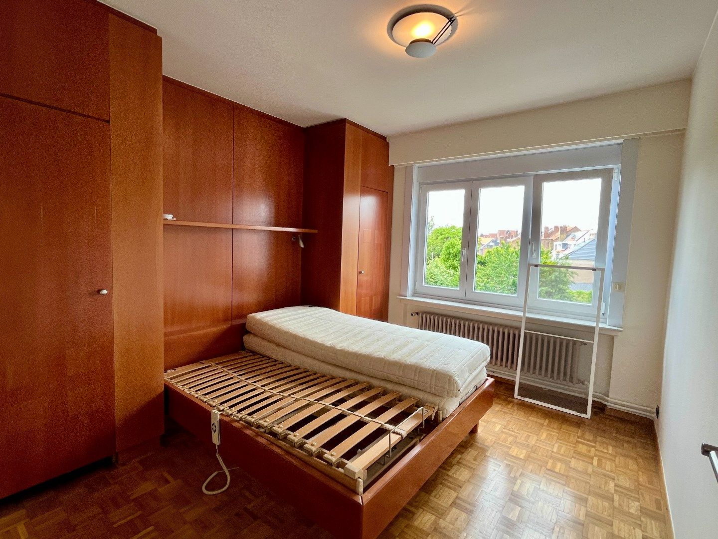 Lichtrijk appartement met garage  foto 6
