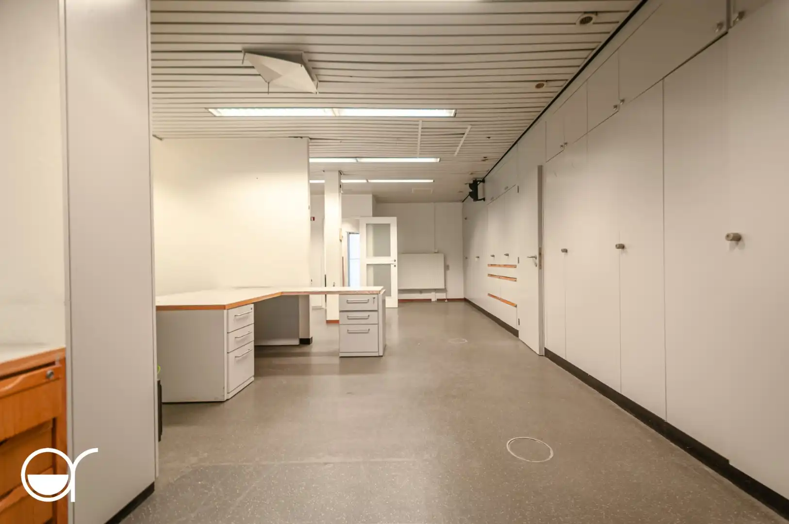 Multifunctioneel gebouw in het centrum van Kaprijke foto 4