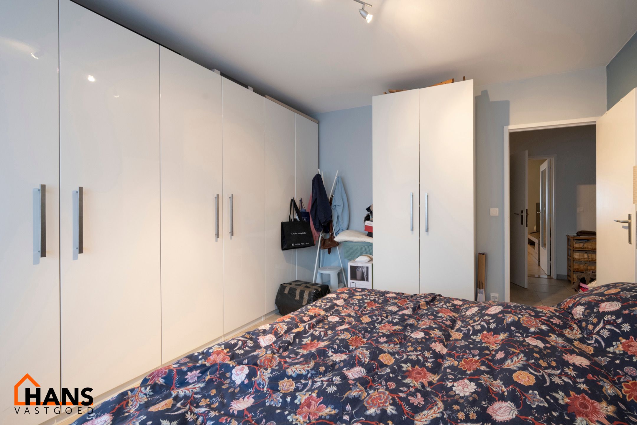 Gelijkvloersappartement met garagebox. foto 9