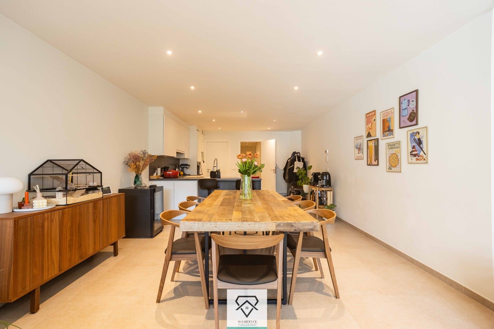 NIEUW uitzonderlijk appartement met tuin, zeer ruime garage en topligging nabij Sint-Pietersplein foto 2