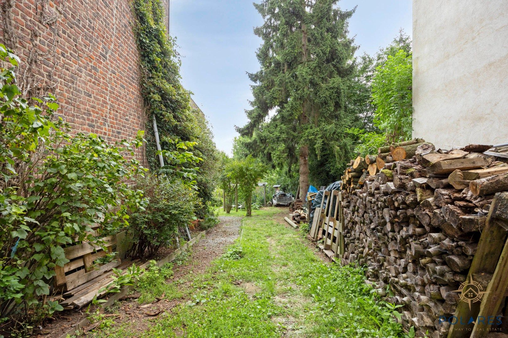 Goed gelegen bouwgrond voor gesloten bebouwing in centrum Beersel foto 2