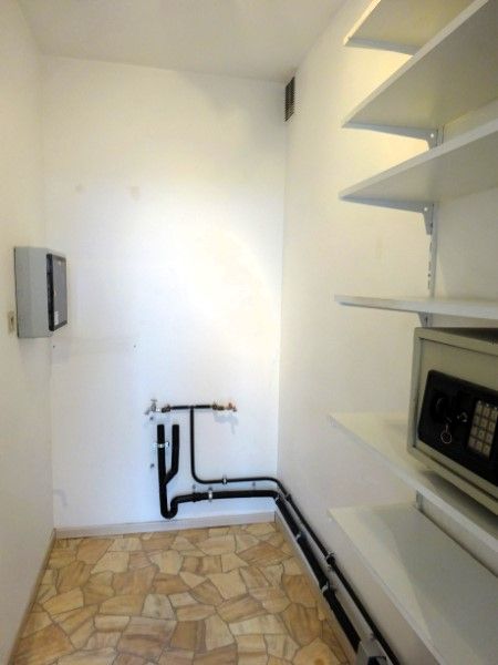 Centraal gelegen, ruim appartement met 2 slaapkamers en balkon foto 11