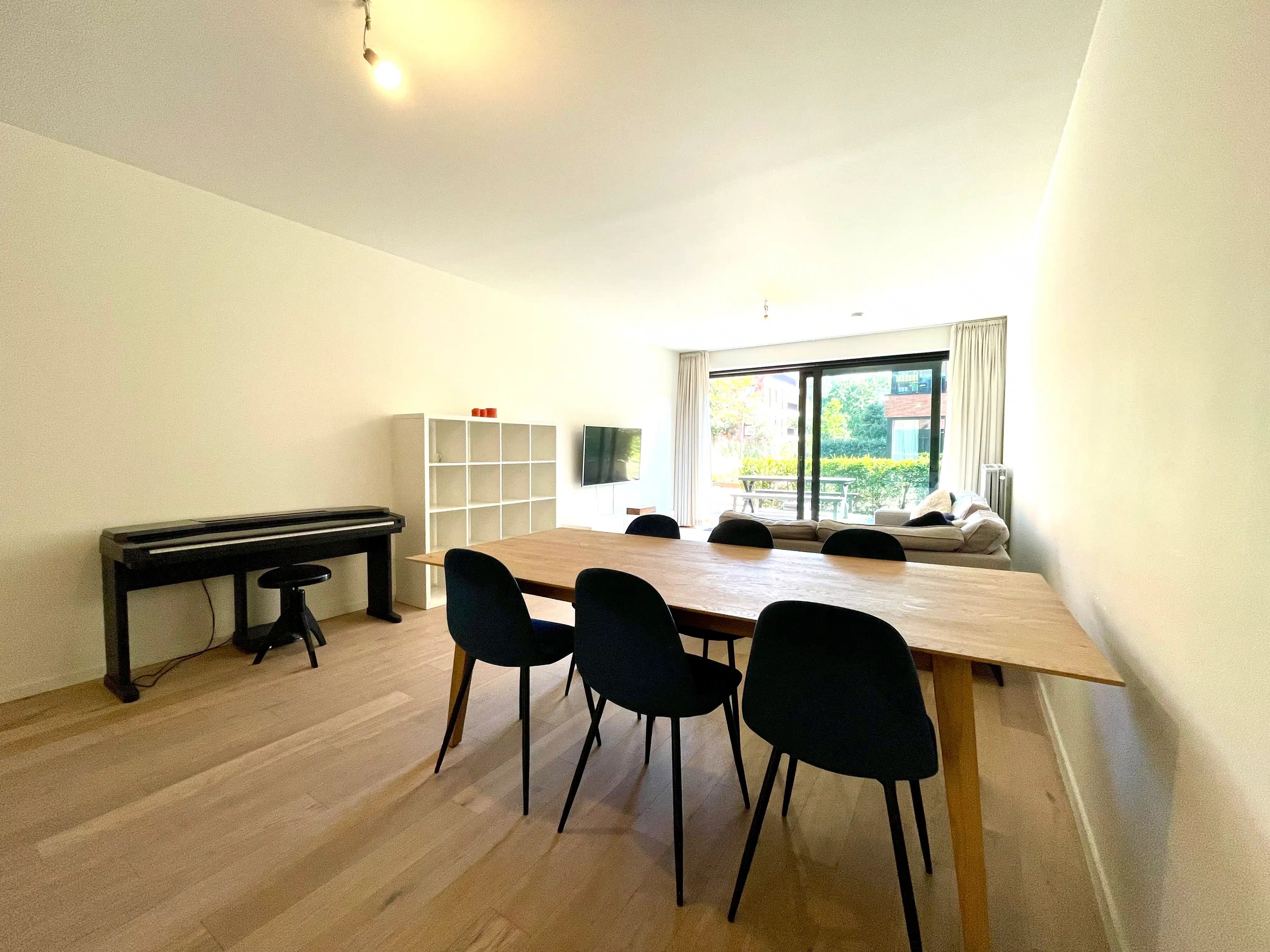 Ruim appartement met 3 slaapkamers en 2 badkamers te Gent foto 5