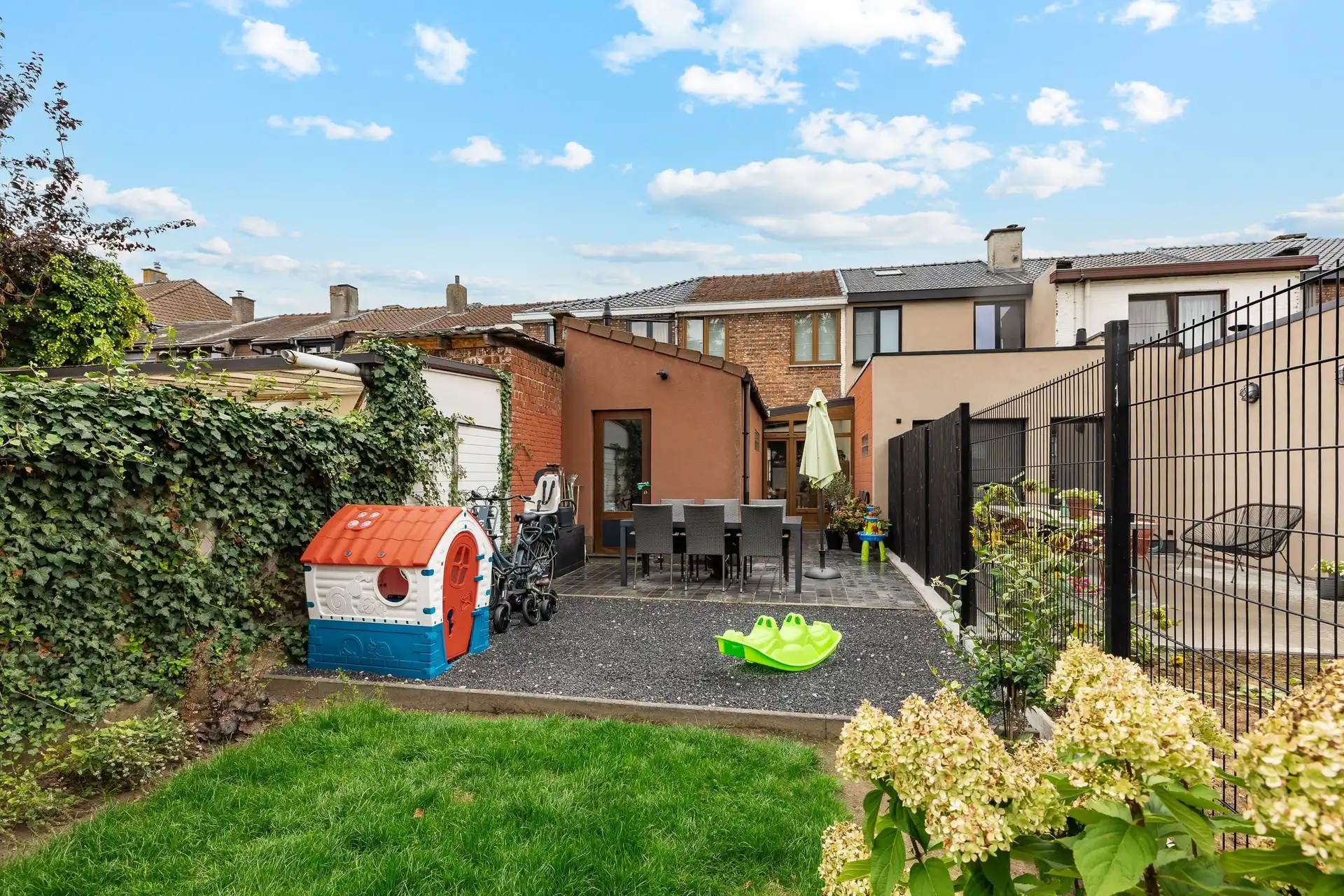 Instapklare woning op wandelafstand van het centrum en het Klein Parksken foto 19