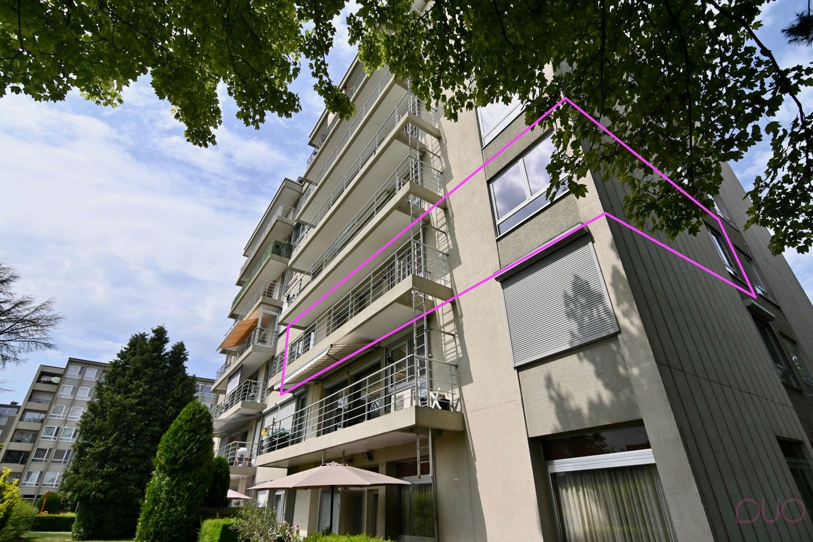 Lichtrijk appartement met drie slaapkamers en west georiënteerd terras foto 3