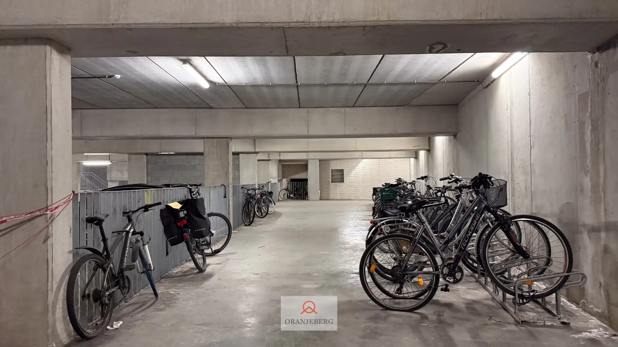 Nieuwbouw 2 slpk appartement vlakbij station Gent-Sint-Pieters foto 32