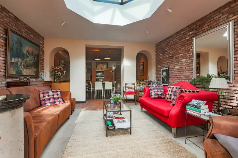 Unieke, instapklare  burgerwoning met 3 slaapkamers, aparte duplex- studio (co- housing, student...), Italiaanse tuin...(Energielabel B,  zonnepanelen...) foto 8