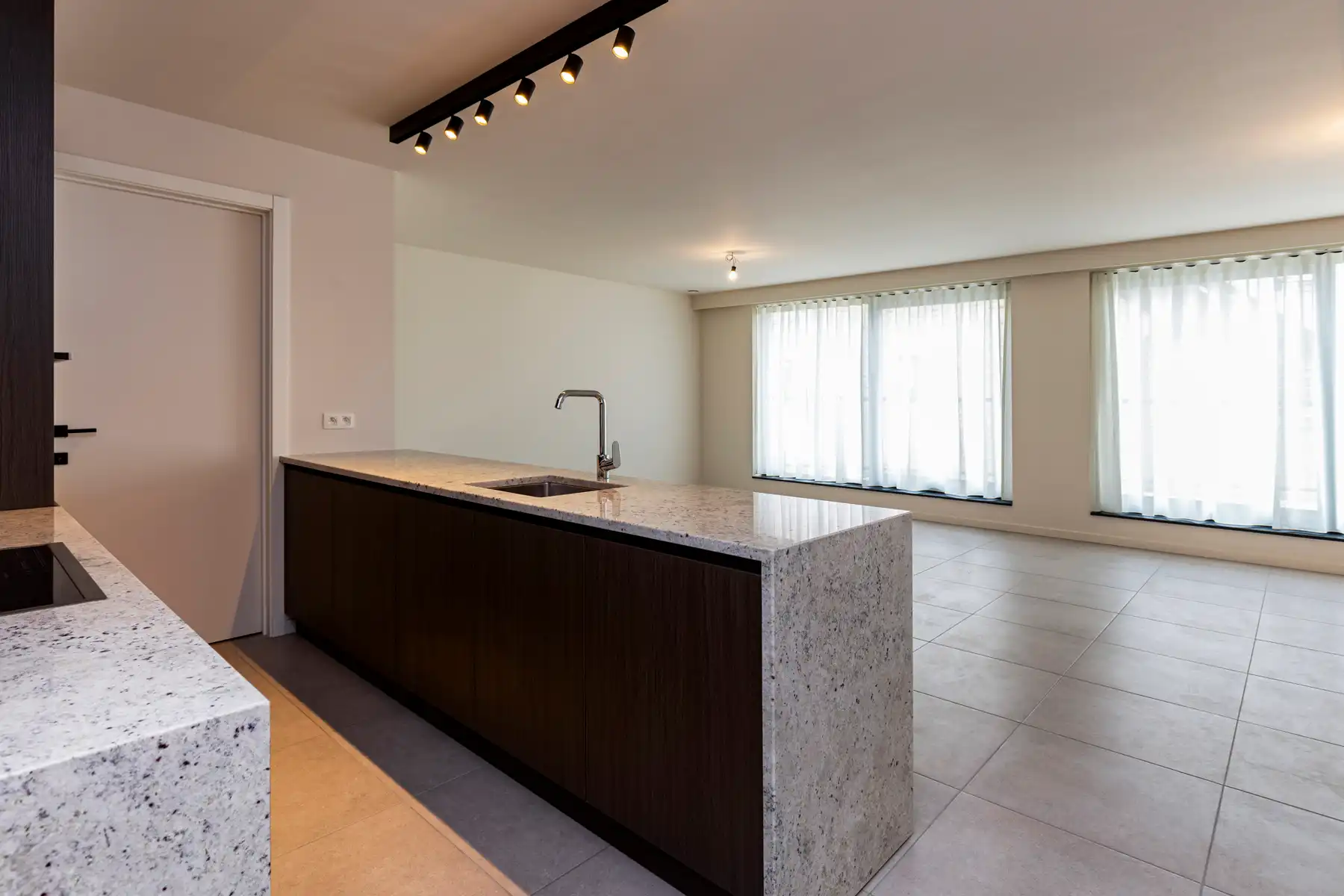 Ruim nieuwbouwappartement op centrale ligging foto 6