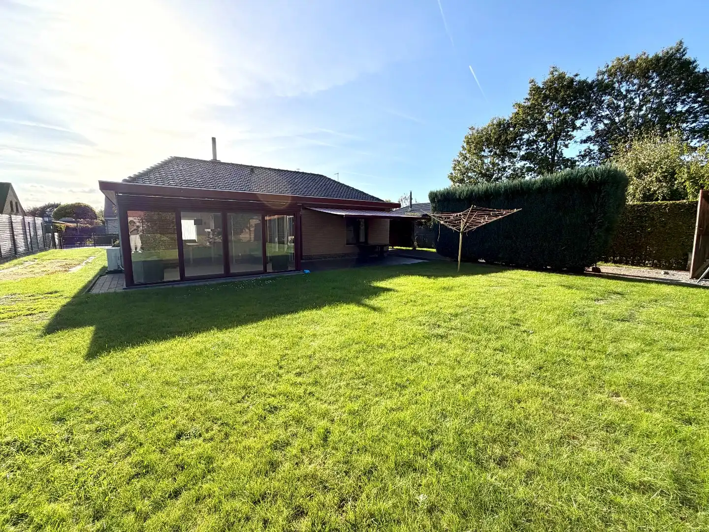 Gelijkvloerse woning met ruime tuin te koop op 720 m² in De Wijnberg te Wevelgem foto 17