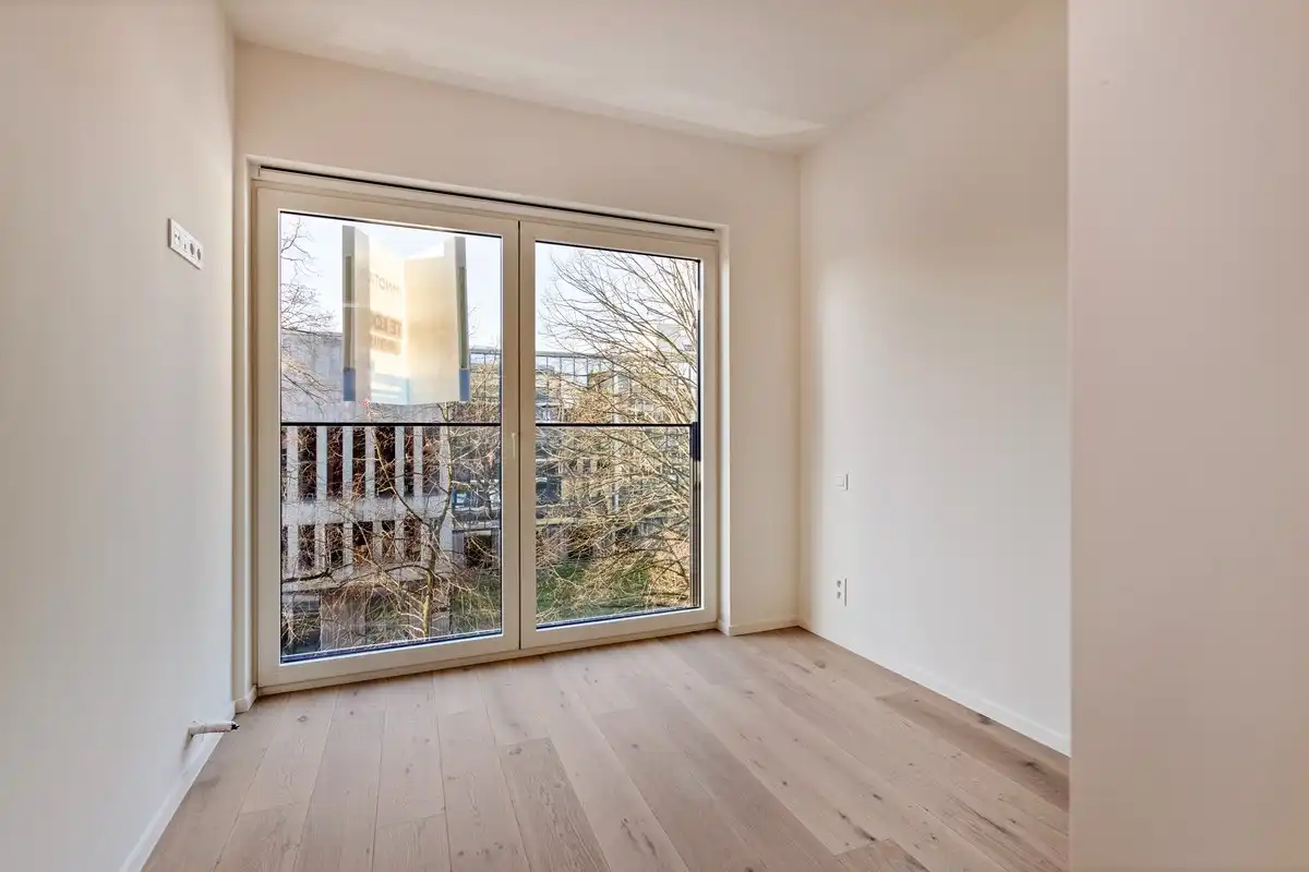 Instapklaar appartement met terras en parking foto 31