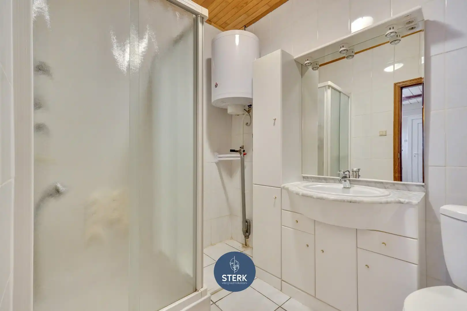 VERZORGDE GEZINSWONING OP EEN ONDERHOUDSVRIENDELIJK PERCEEL IN UIKHOVEN !  foto 15