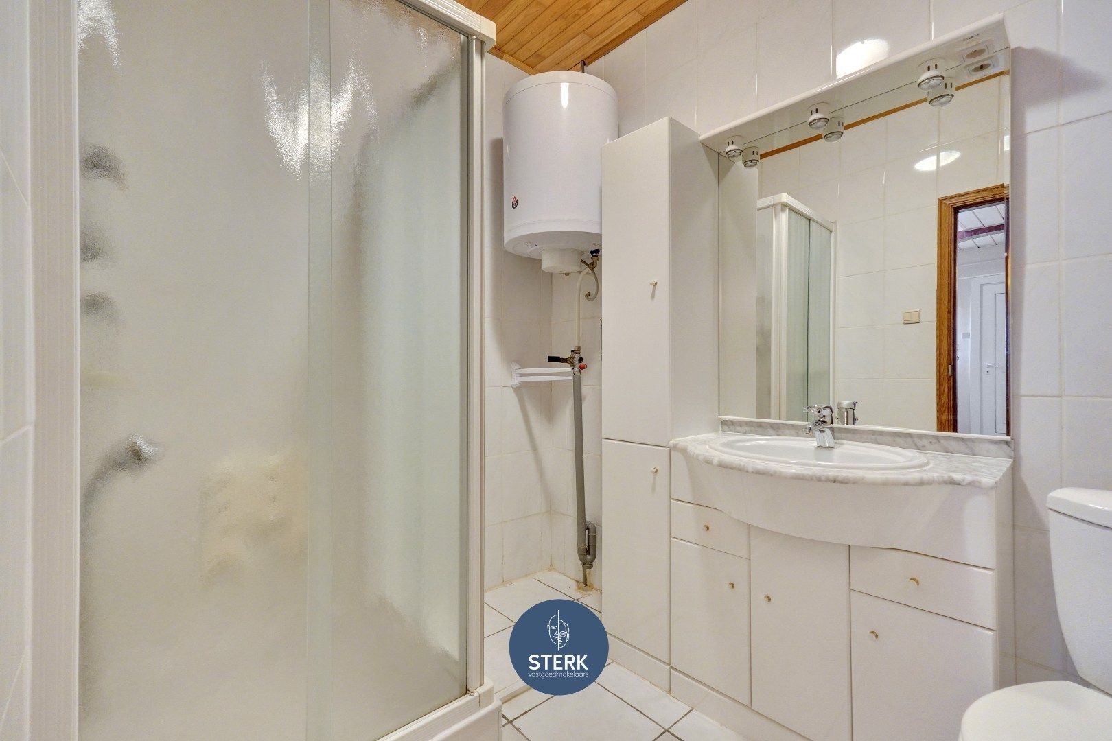 VERZORGDE GEZINSWONING OP EEN ONDERHOUDSVRIENDELIJK PERCEEL IN UIKHOVEN !  foto 15