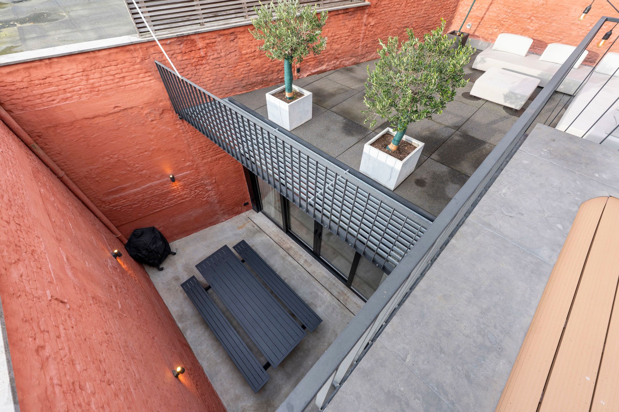 ANTWERPEN - Herenwoning met 2 inpandige staanplaatsen! foto 14