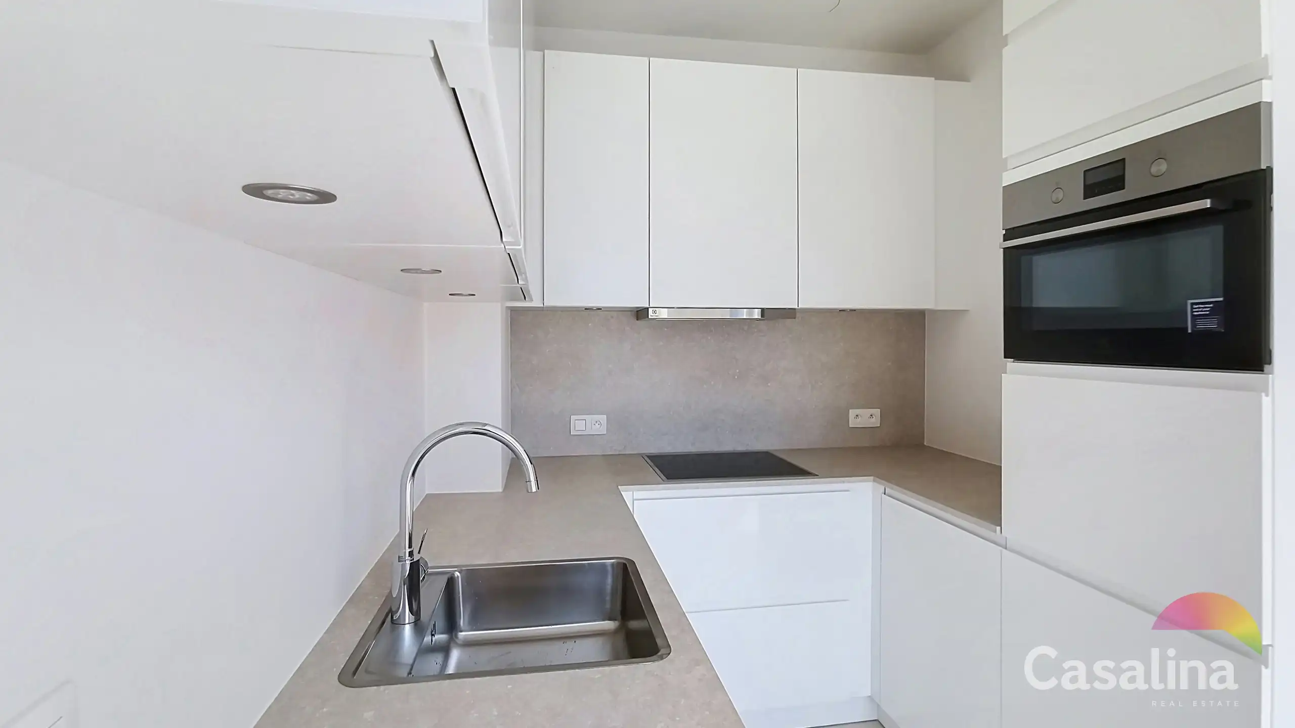 Volledig gerenoveerd, 1ste bewoning, tegenover Josaphatpark foto 3