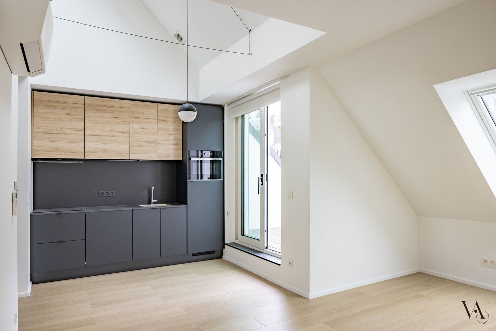 Erg knap en energiezuinig duplex appartement op centrale ligging foto 2