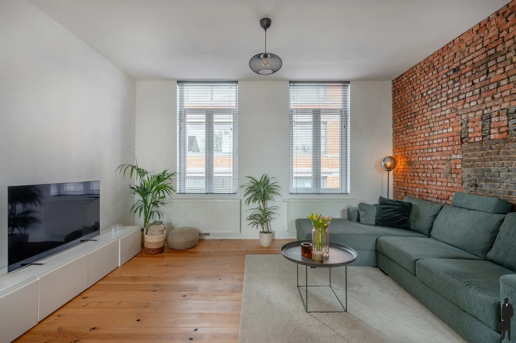 Lichtrijk en prachtig gerenoveerd appartement op toplocatie. foto 2