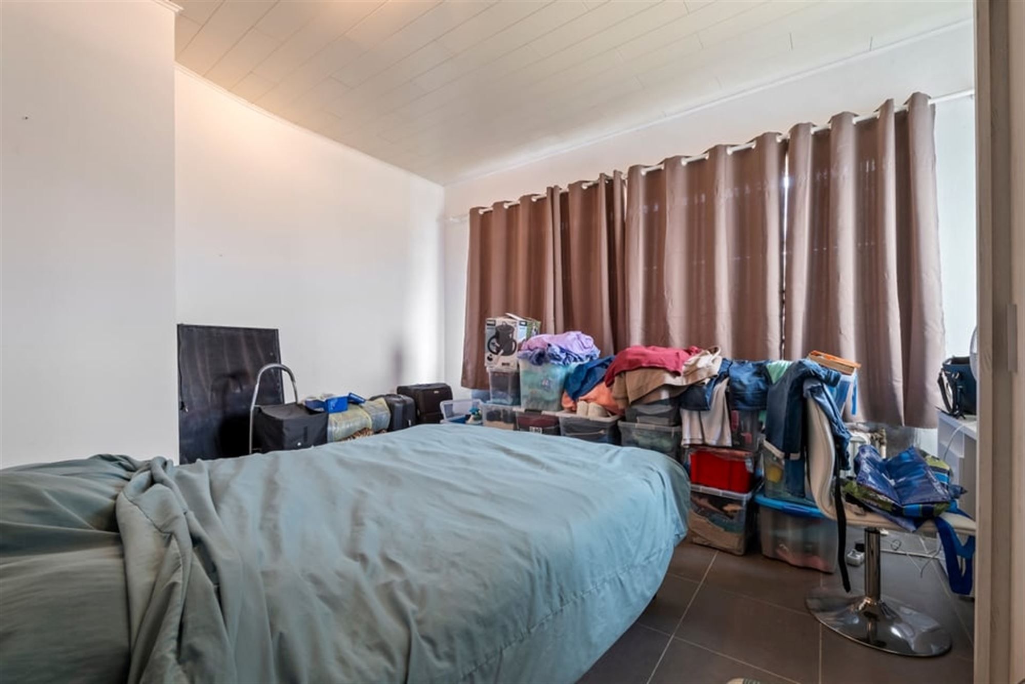 RUIME GEZINSWONIG MET VEEL POTENTIEEL EN EEN RUIME GARAGE IN SINT-TRUIDEN  foto 19