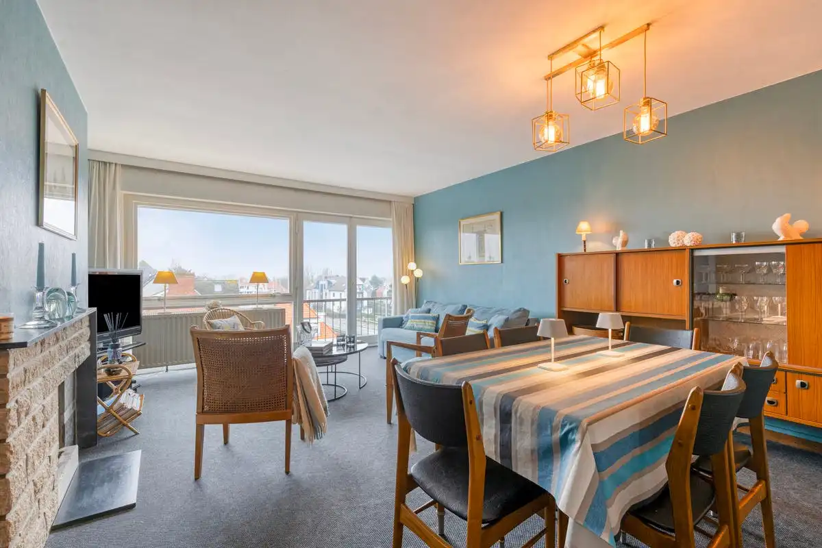Ruim appartement met twee slaapkamers te koop in Koksijde! foto 2