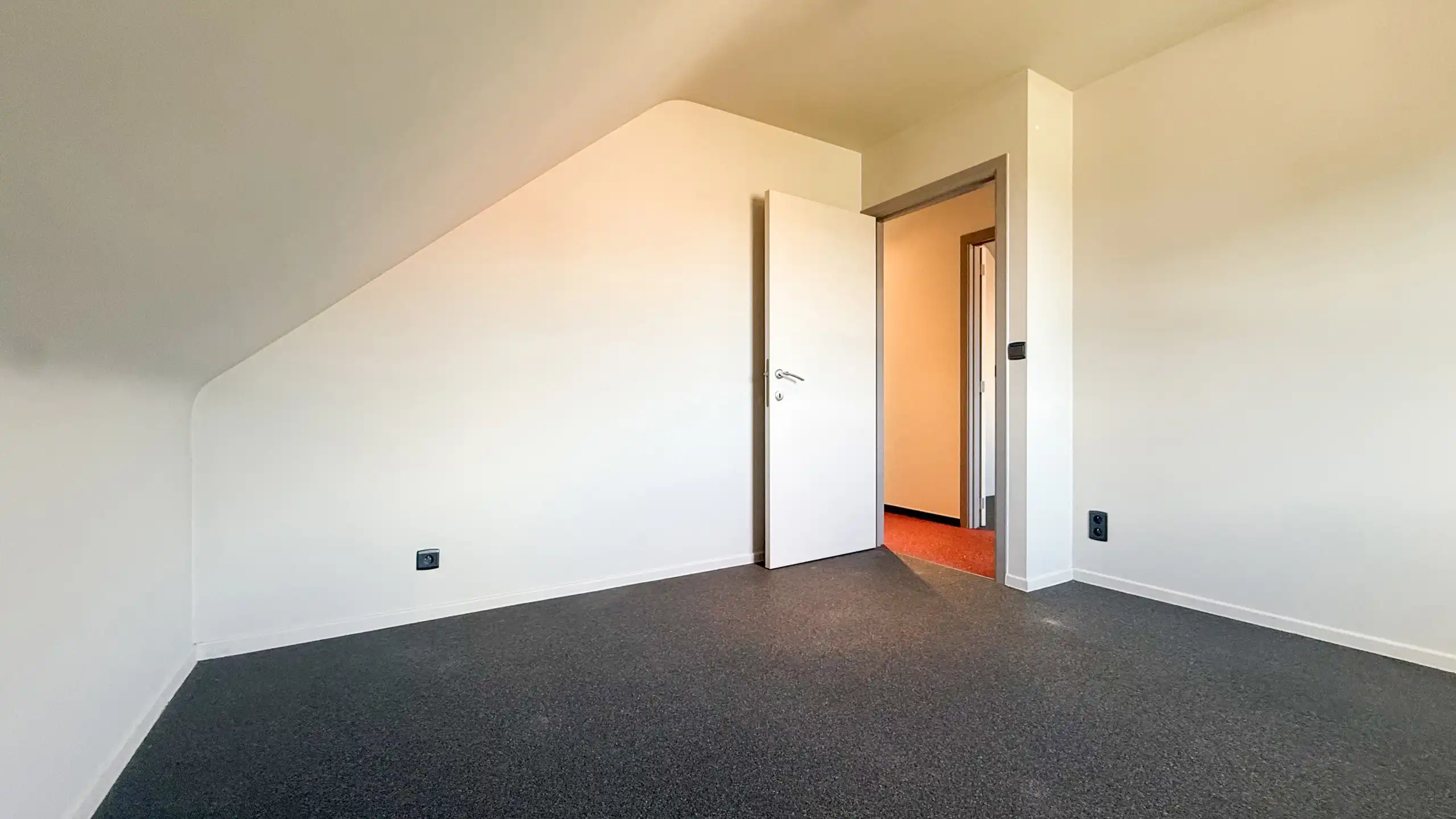 Duplexappartement met 3 slpks, terras en groene omgeving! foto 25