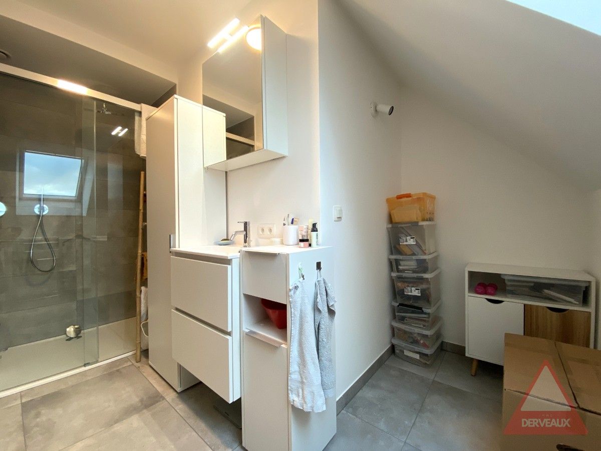 Zonnebeke – Dakappartement met terras en landelijk zicht foto 10