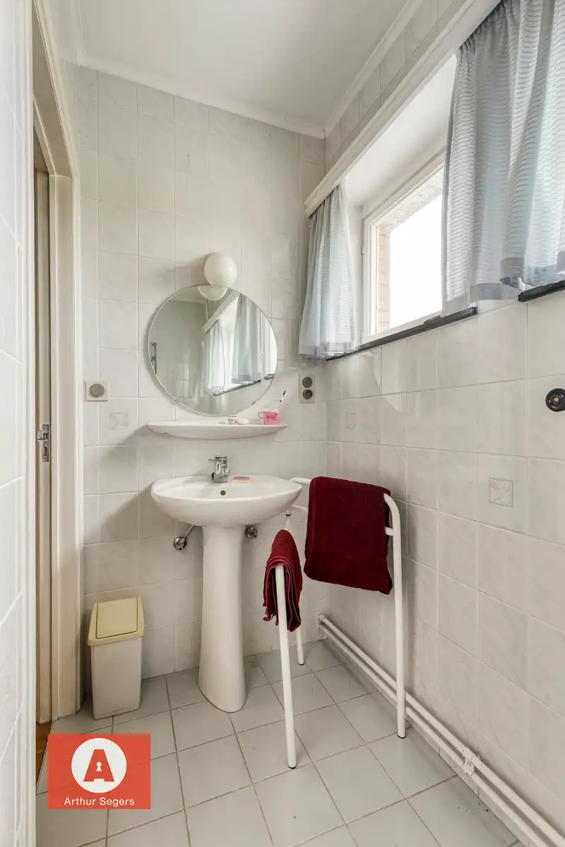 IN OPTIE - Onderhouden gezinswoning mét 3 slaapkamers en garage.  foto 17