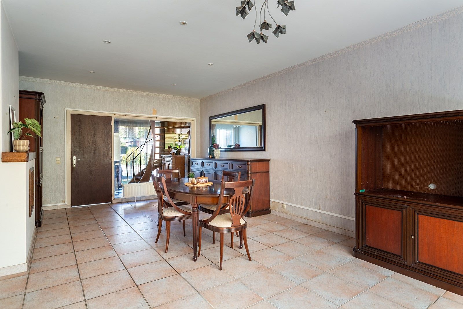 Ruime en rustig gelegen woning met tuin foto 3