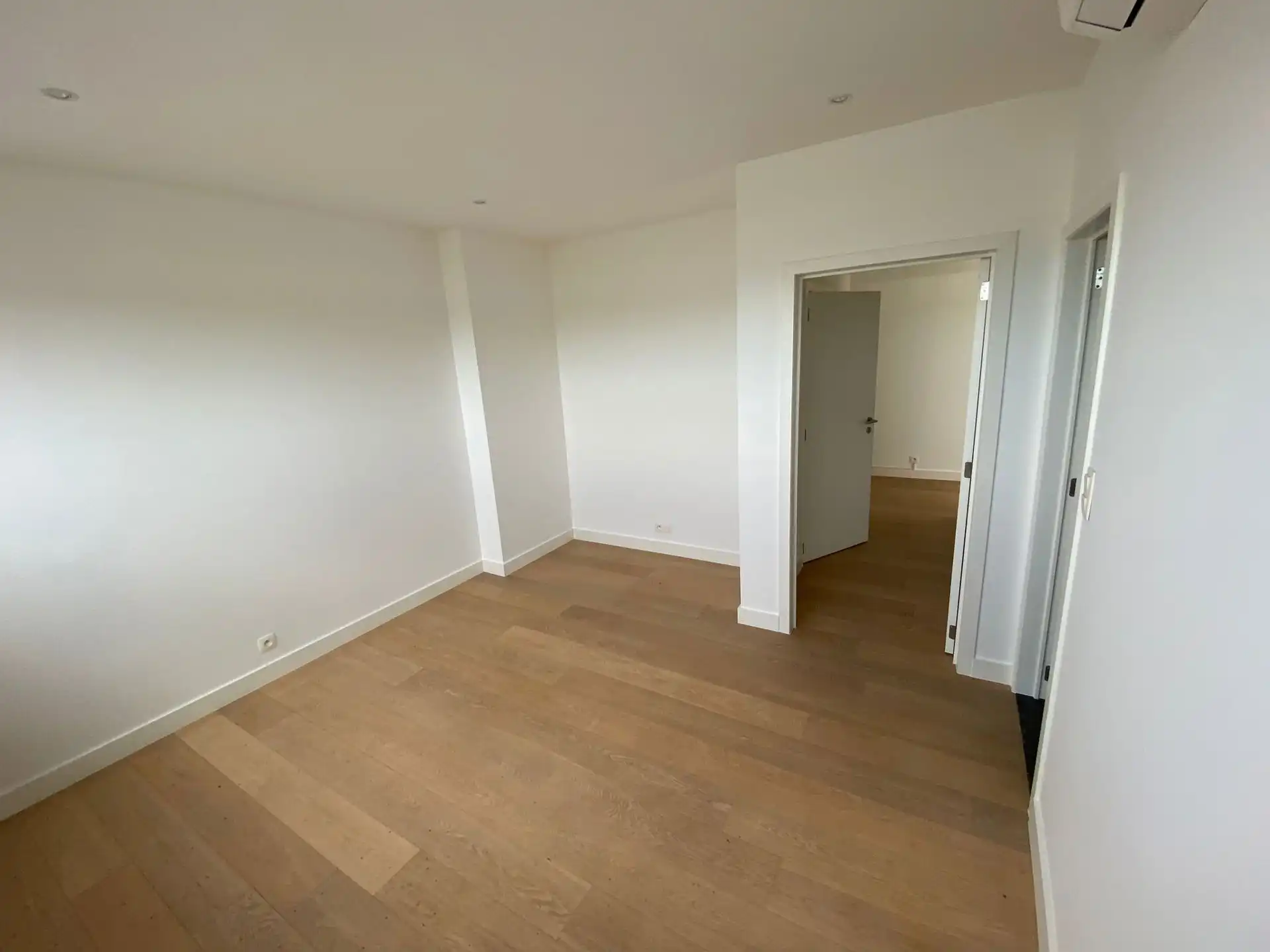 Kantoor/Showroomruimtes te huur Kruibeke foto 49