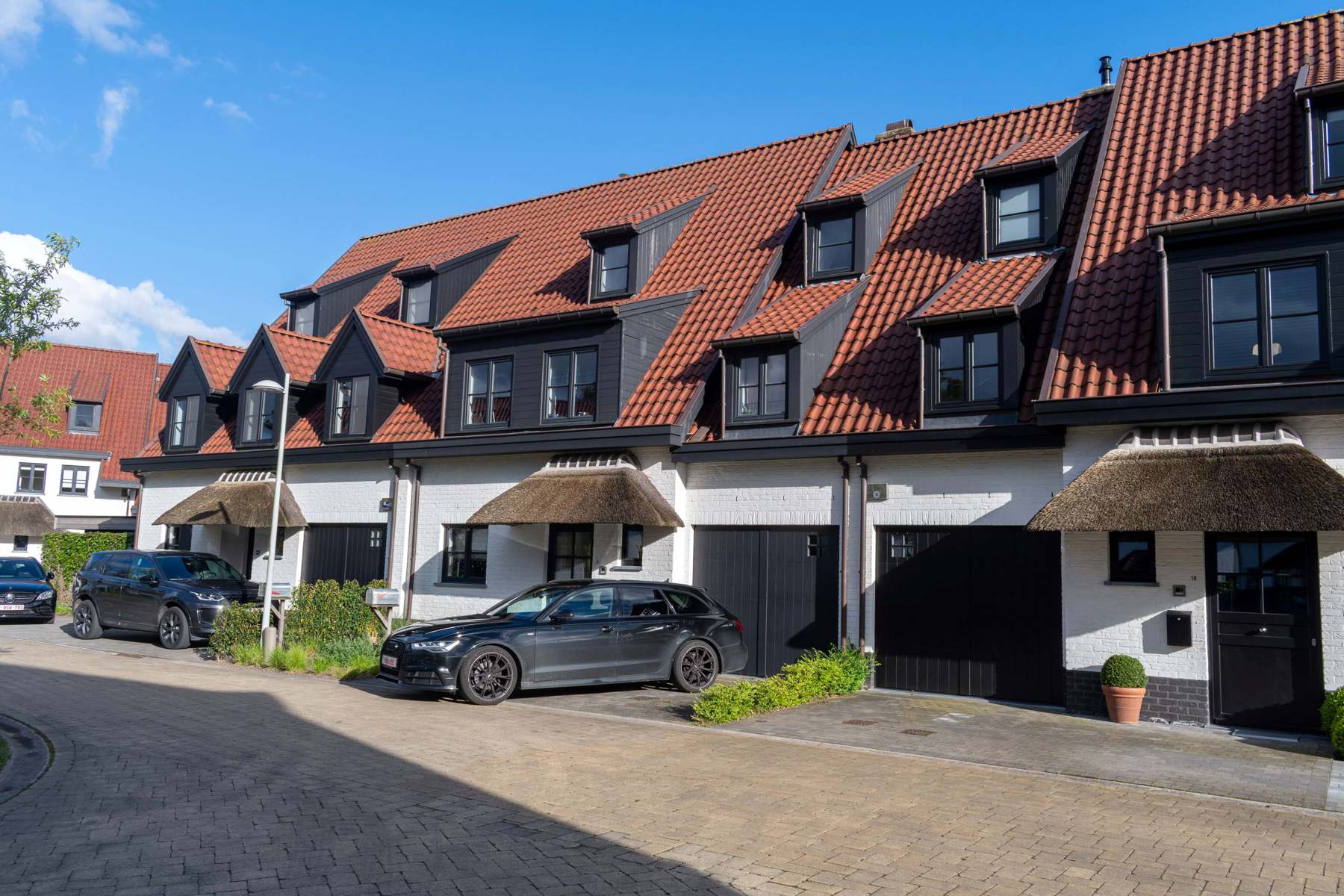 Mooi recente woning, rustig gelegen in woonerf Middelhoek foto 24