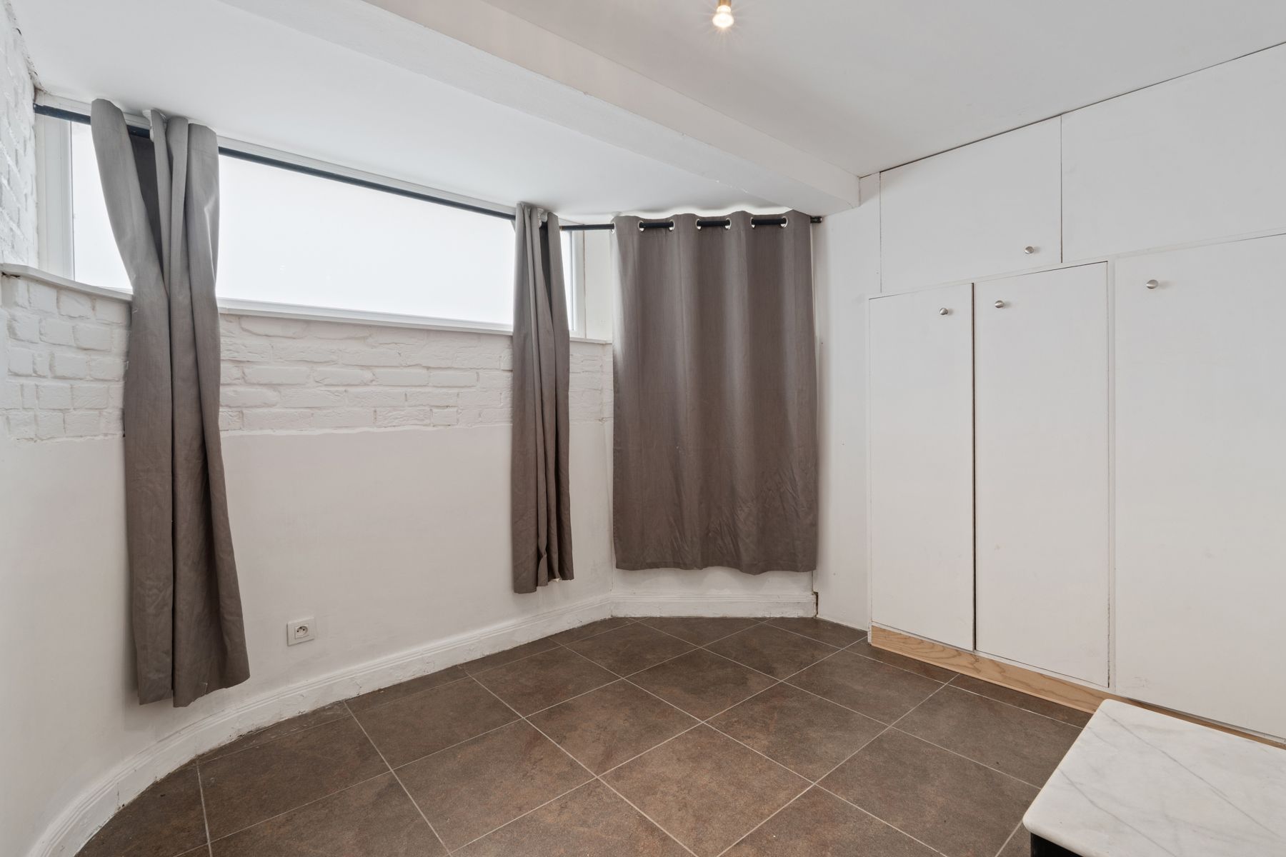 Vernieuwd appartement in de Quartier Sénégalais foto 12