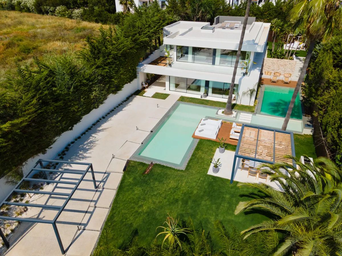 Strak, stijlvol en subliem: moderne designvilla in het hart van Nueva Andalucía – luxe leven op topniveau aan de Costa del Sol foto 25
