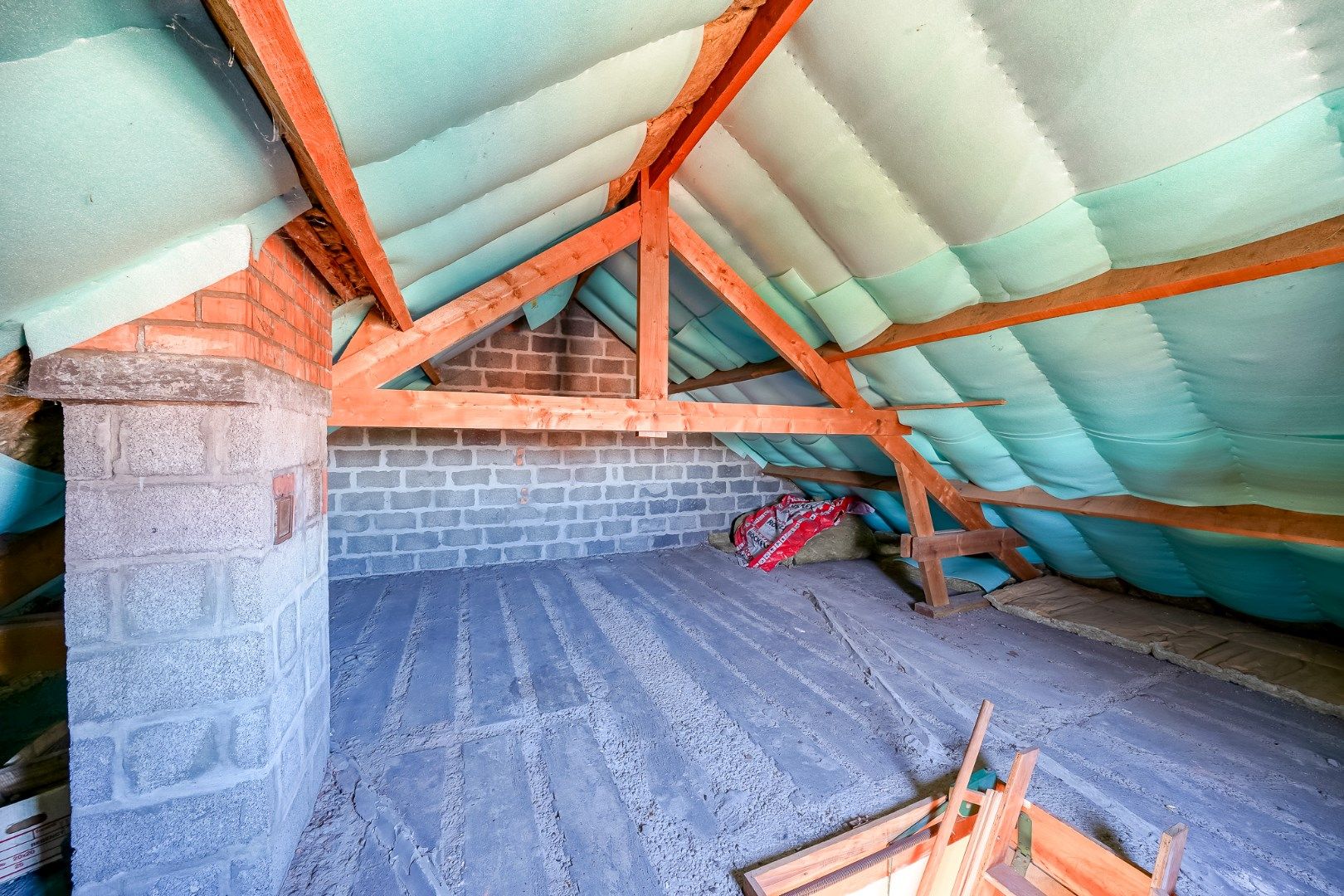 Halfopen woning te koop in de Mandelwijk te Oudenburg. foto 13
