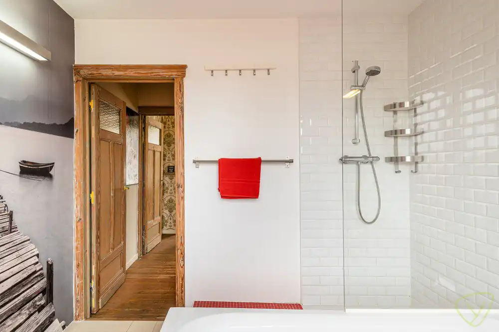 Ruime woning met zonnige tuin en veel potentieel in de Desire Goethalsstraat foto 16