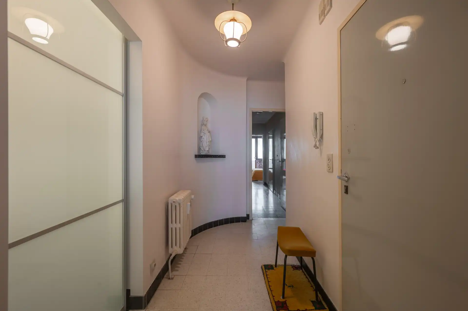 Te renoveren appartement met 3 slaapkamers op topligging nabij het Casino foto 12