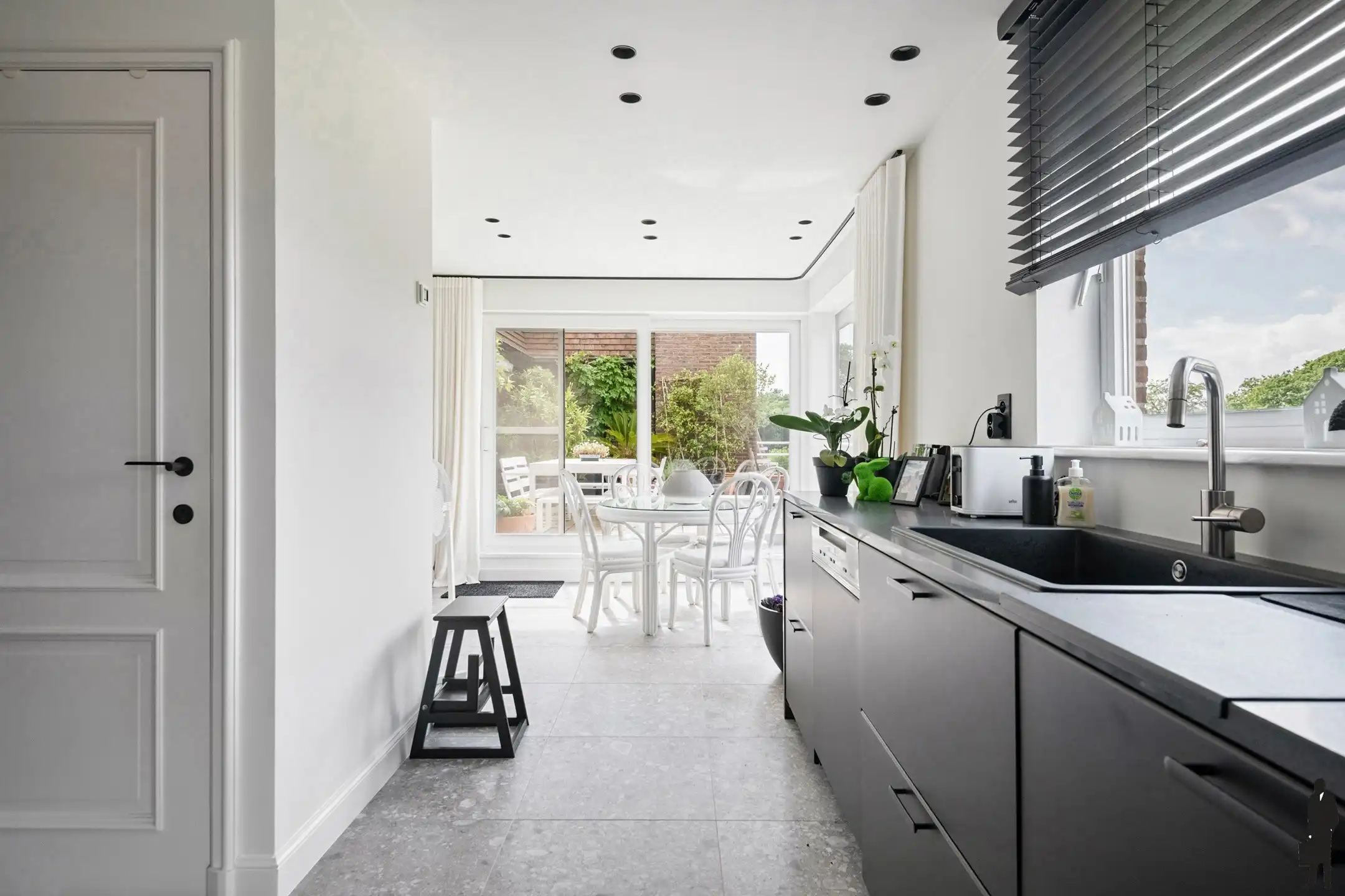 Exclusieve penthouse met panoramische terrassen in het prestigieuze parkdomein Wilaard te Kapellen foto 15