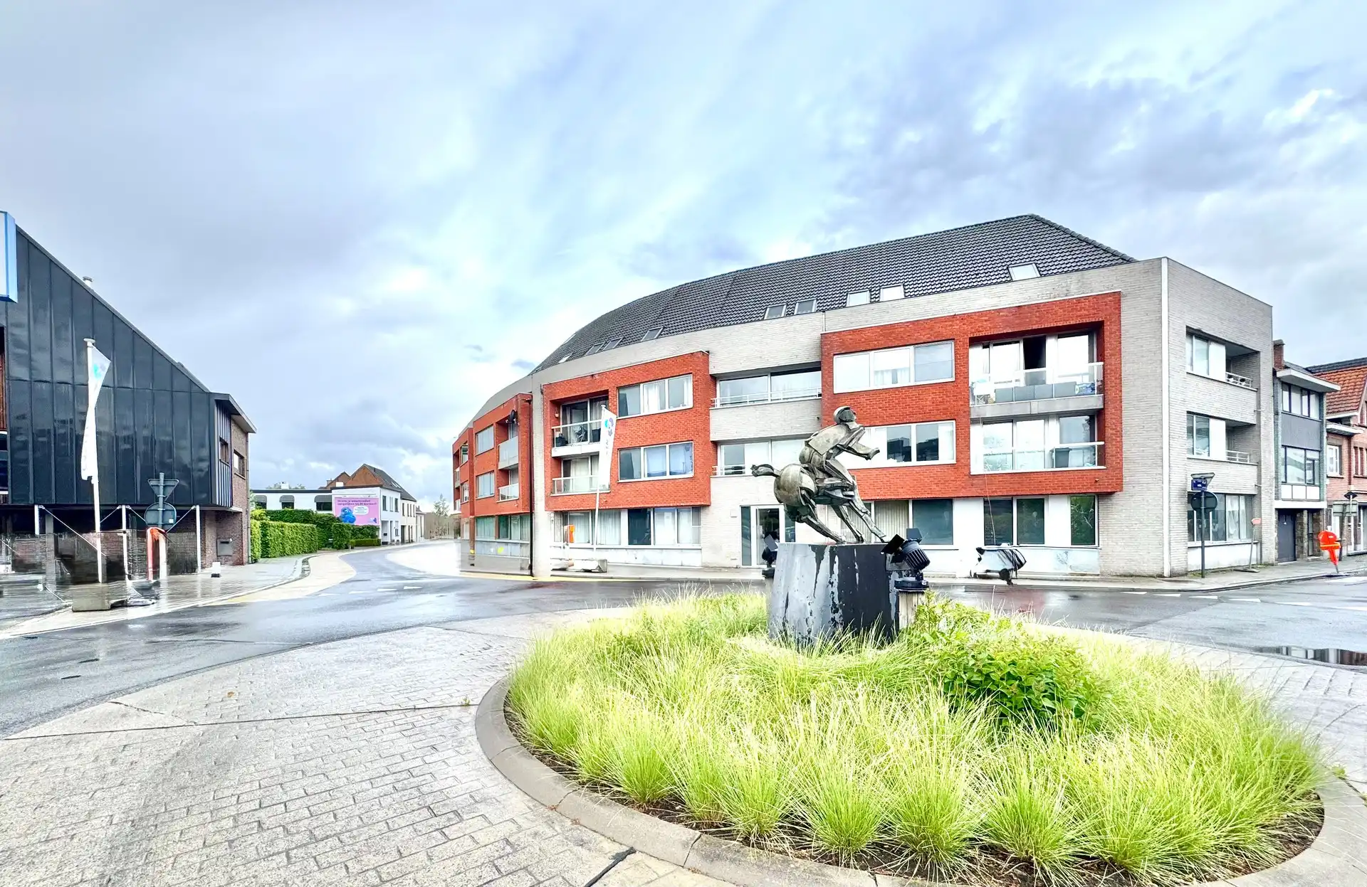 GELIJKVLOERS APPARTEMENT CENTRUM WAREGEM | 1 SLPK foto {{pictureIndex}}