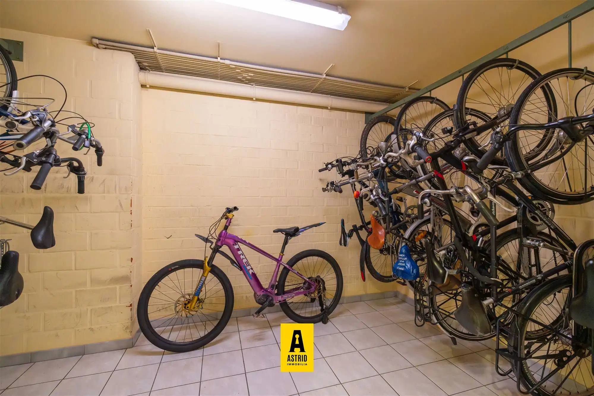 Leuk appartement met ruim terras! foto 18