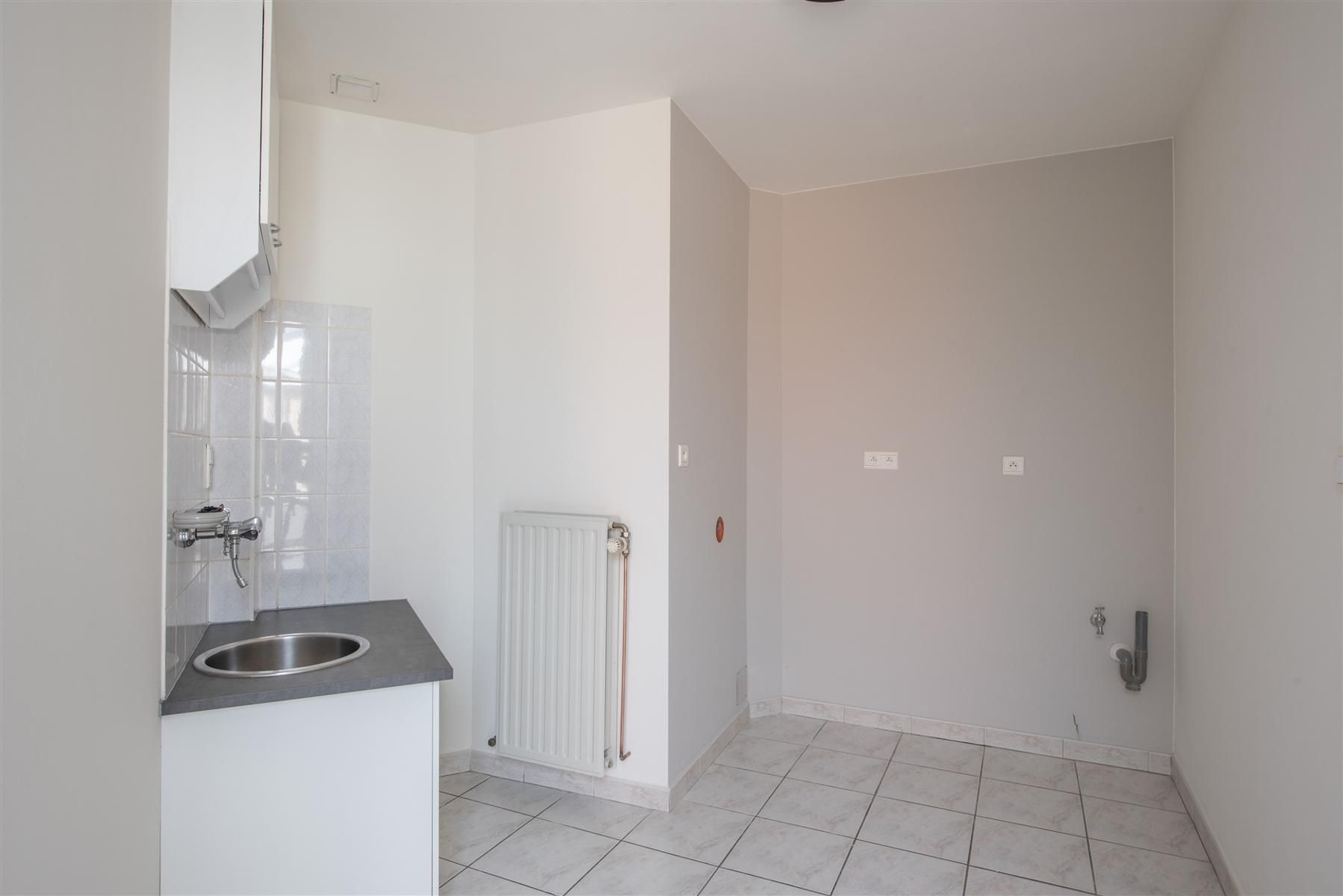 Gelijkvloersappartement met garage foto 15