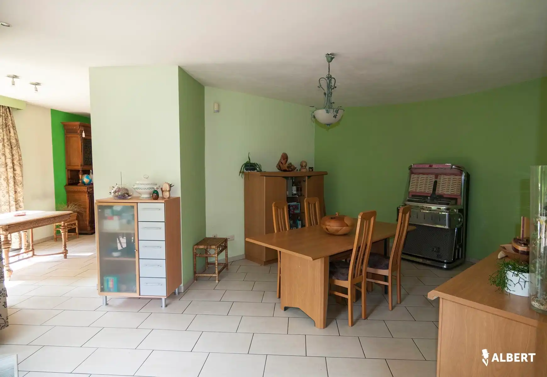  Ruime woning van 239m² op groot perceel  in Diepenbeek! foto 10