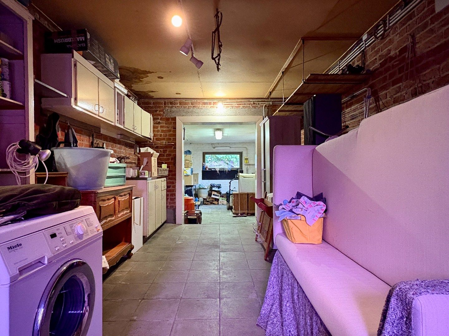 Ruime half openbebouwing met grote garage, 3 slks met mogelijkheid tot 5 slks. foto 15