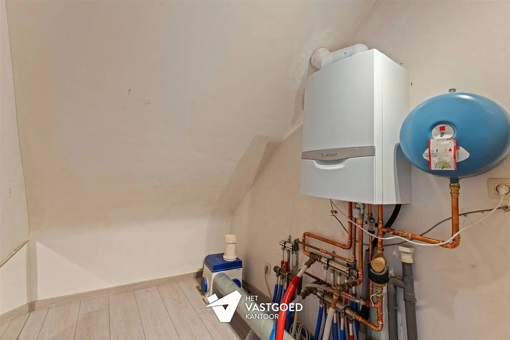 INSTAPKLARE WONING MET 4 SLAAPKAMERS RUSTIG GELEGEN TE LEOPOLDSBURG foto 21