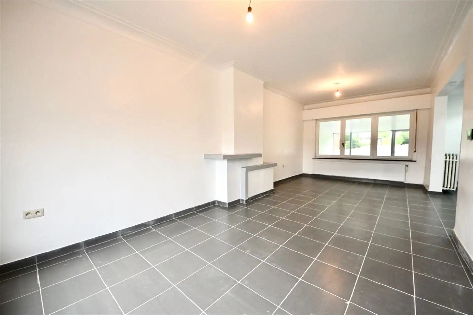 Woning met 3 slaapkamers en tuin.  foto 2